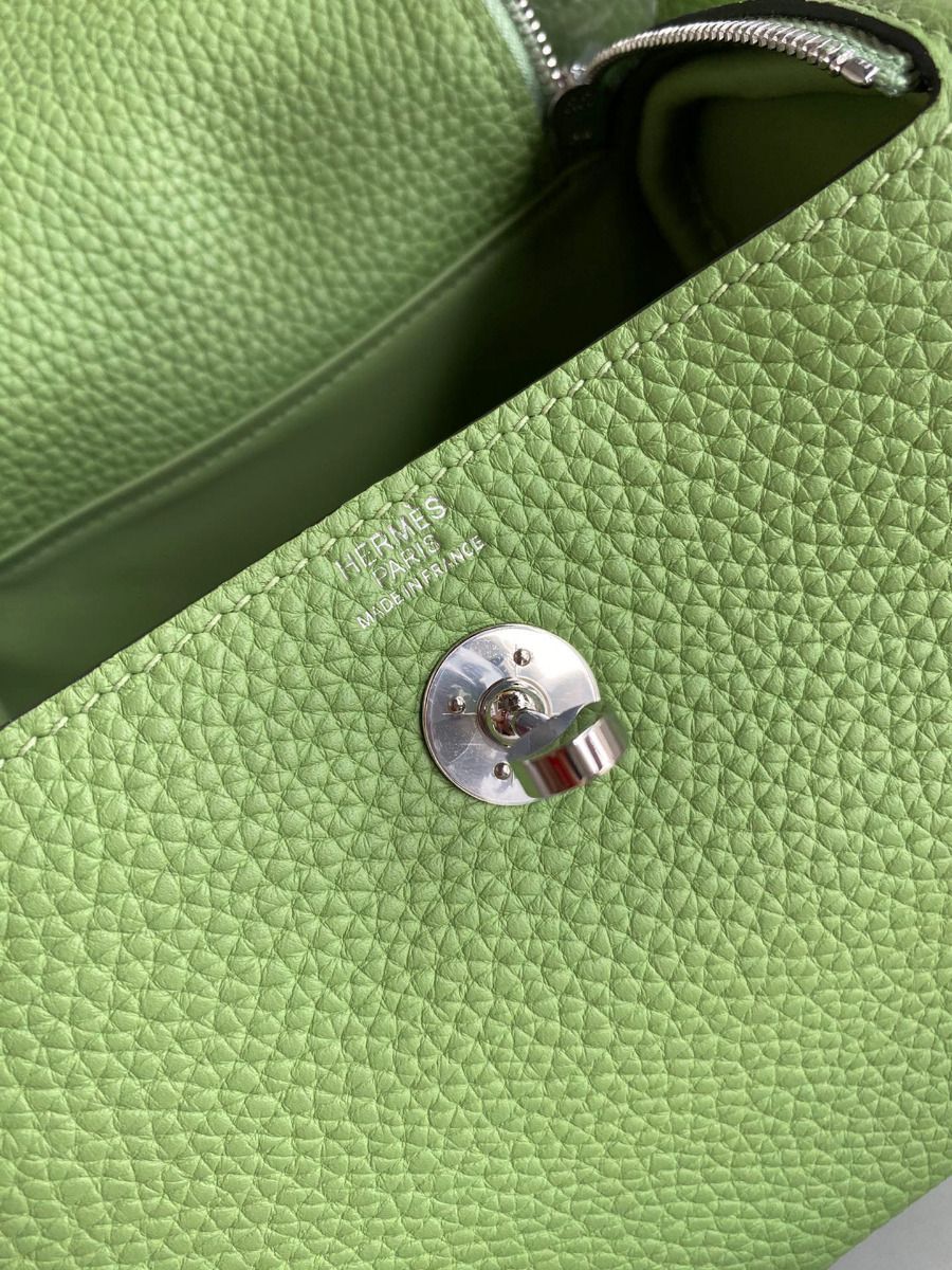 Hermes Mini Lindy Handmade Bag In Vert Criquet Clemence Leather - Image 8