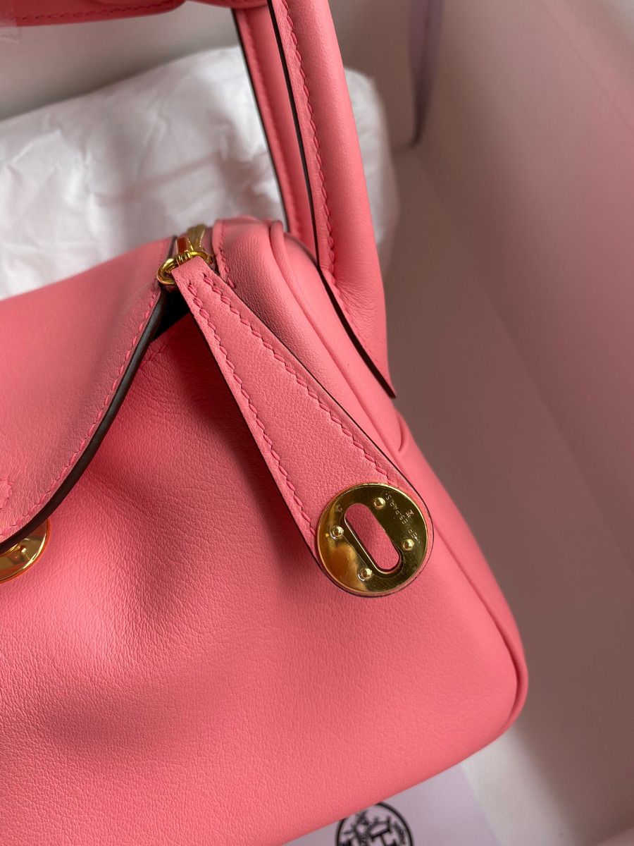Hermes Mini Lindy Handmade Bag In Rose Lipstick Swift Leather - Image 4