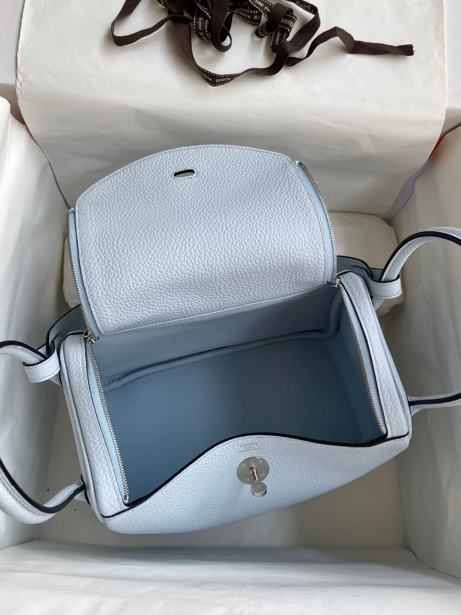 Hermes Lindy 26 Handmade Bag In Blue Brume Clemence Leather - Image 10