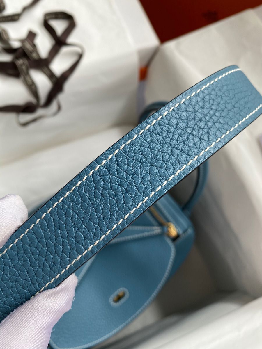 Hermes Lindy 26 Handmade Bag In Blue Jean Clemence Leather - Image 8
