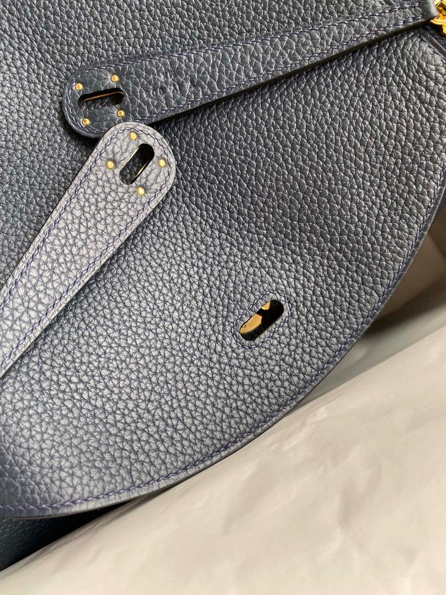 Hermes Lindy 30 Handmade Bag In Blue Nuit Clemence Leather - Image 8