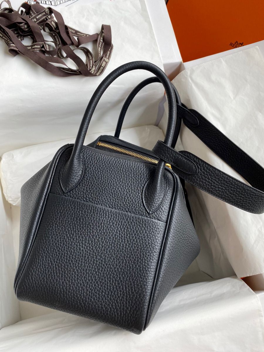 Hermes Lindy 30 Handmade Bag In Black Clemence Leather - Image 3