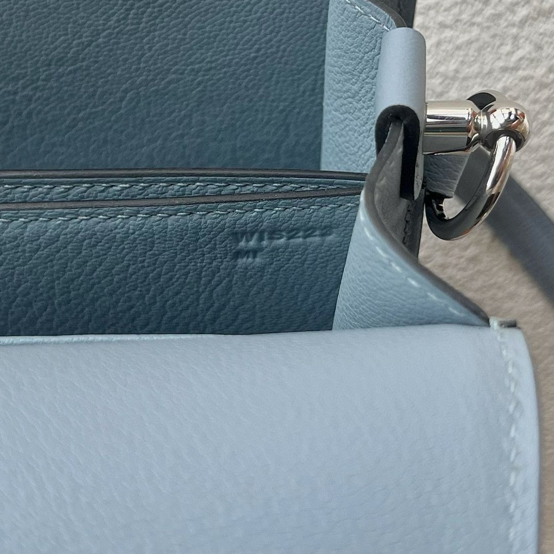 Hermes Roulis Mini 18 Bag in Blue Lin Evercolor Calfskin - Image 5