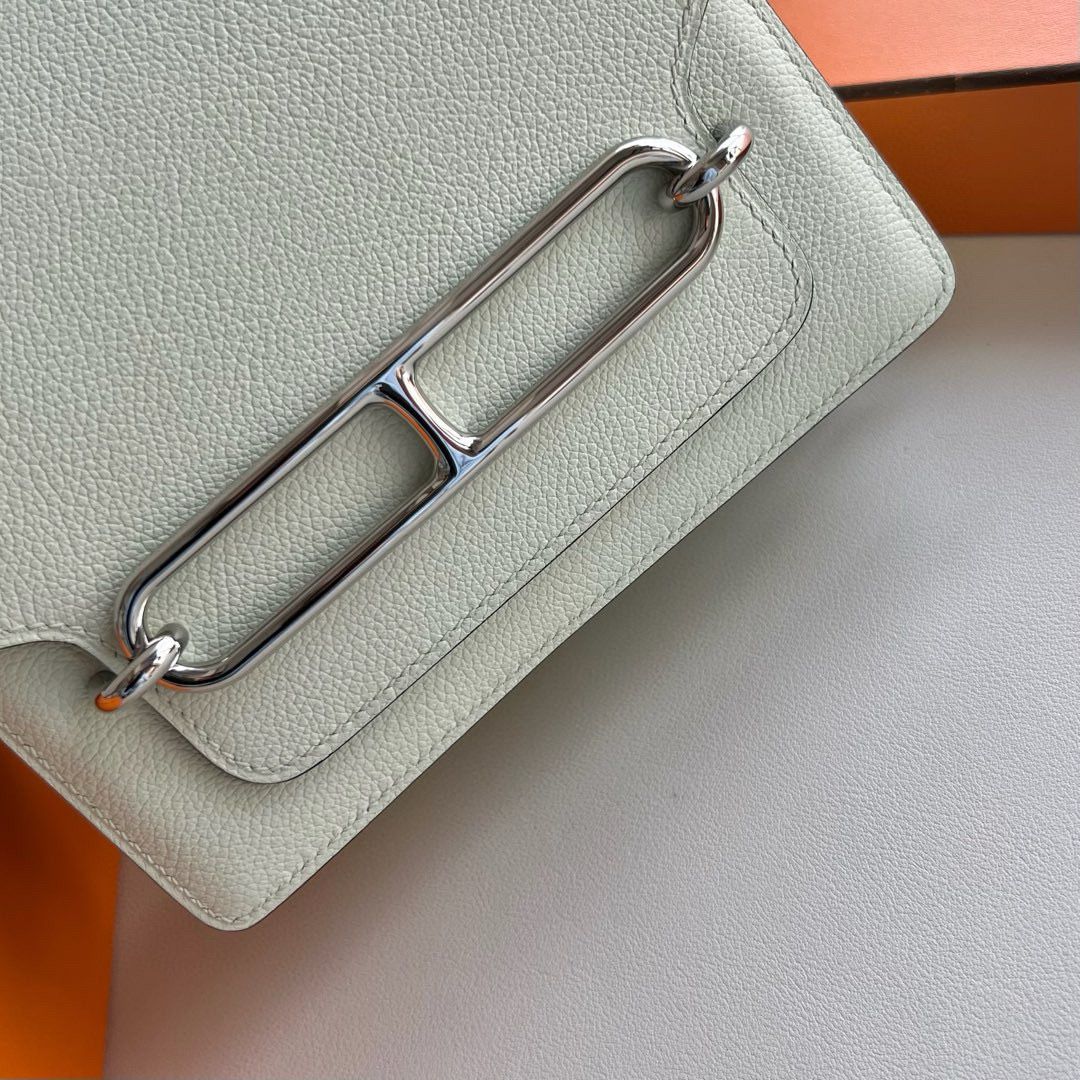 Hermes Roulis Mini 18 Bag in Vert Fizz Evercolor Calfskin - Image 3