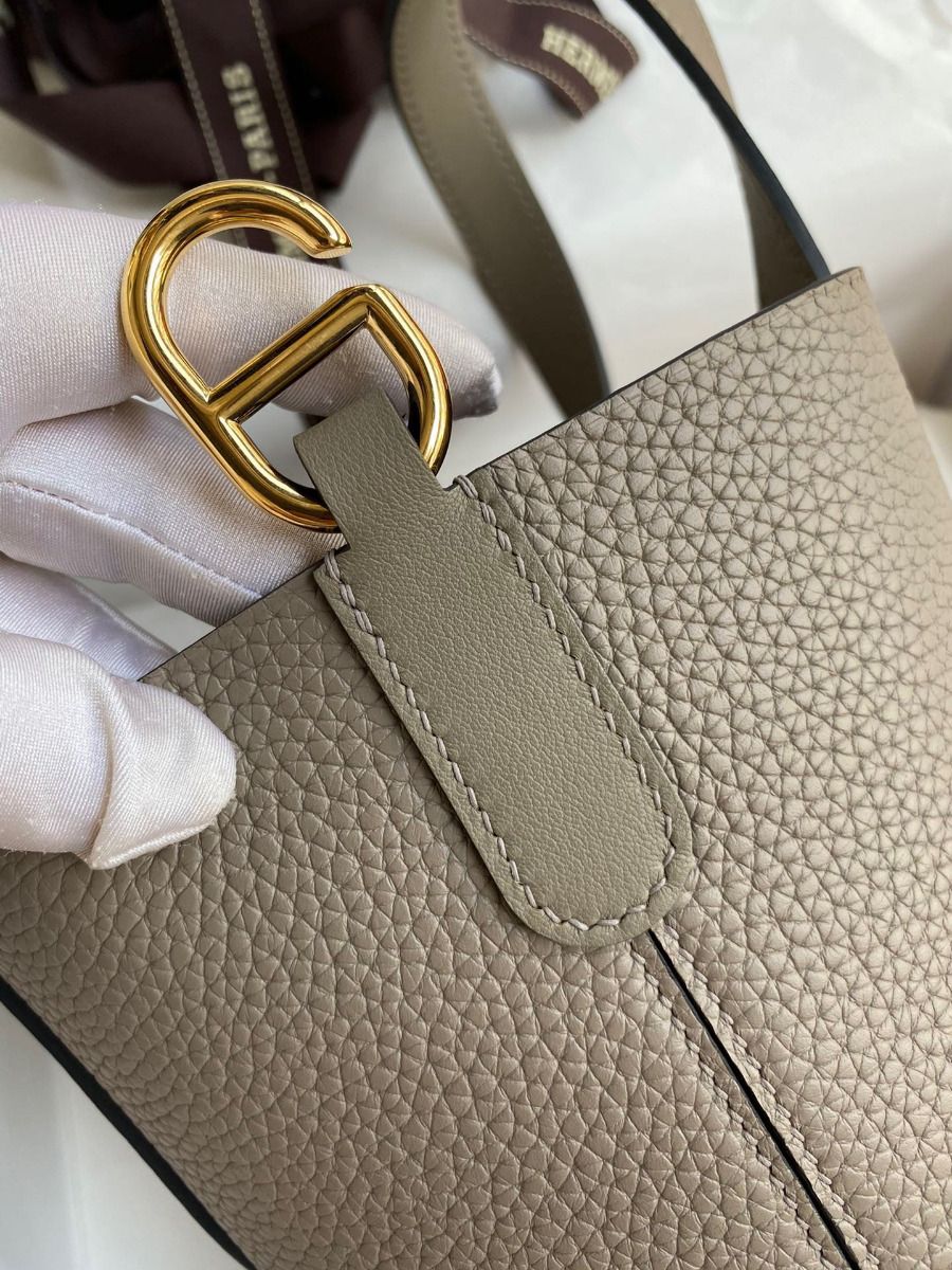 Hermes In The Loop 18 Handmade Bag in Gris Asphalt Clemence Leather - Image 5