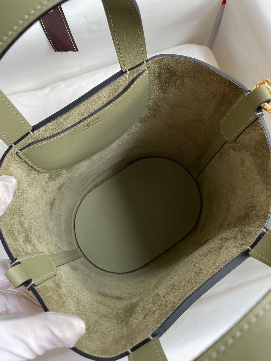 Hermes In The Loop 18 Handmade Bag in Sauge Clemence Leatherther - Image 6