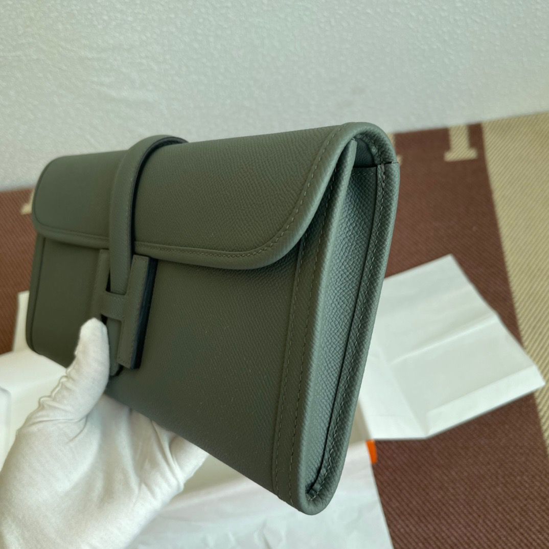 Hermes Jige Elan 29 Clutch Bag In Vert Amande Epsom Leather - Image 7