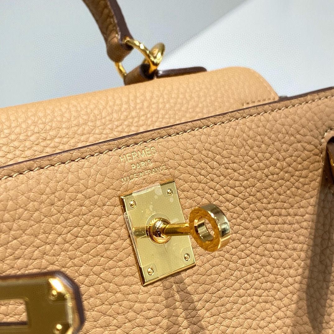 Hermes Kelly 20cm Bag In Chai Clemence Leather GHW - Image 7