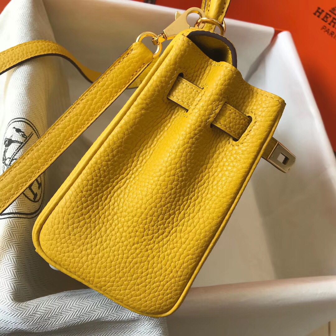 Hermes Kelly 20cm Bag In Yellow Clemence Leather GHW - Image 5