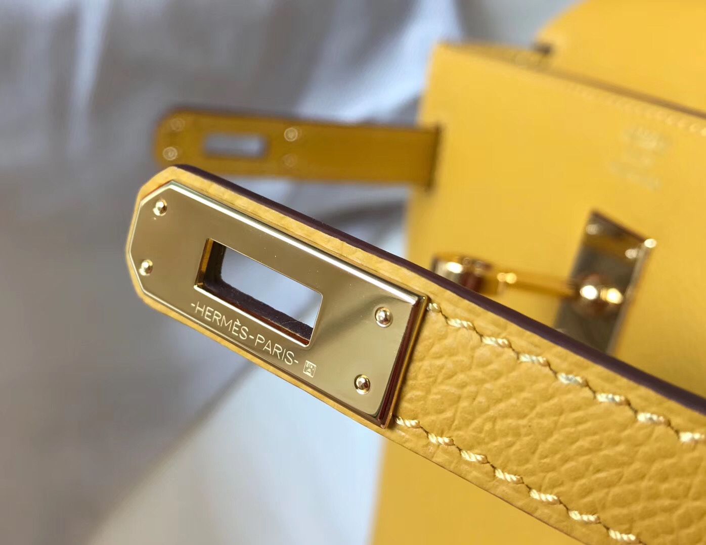 Hermes Kelly 25cm Sellier Bag In Yellow Epsom Leather - Image 8