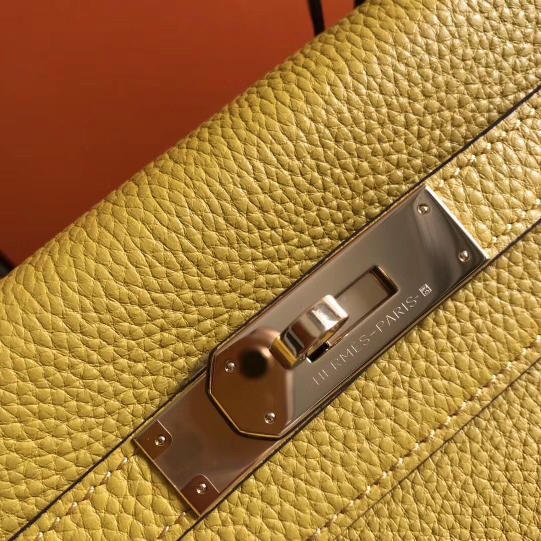 Hermes Kelly 32cm Bag In Yellow Clemence Leather GHW - Image 7