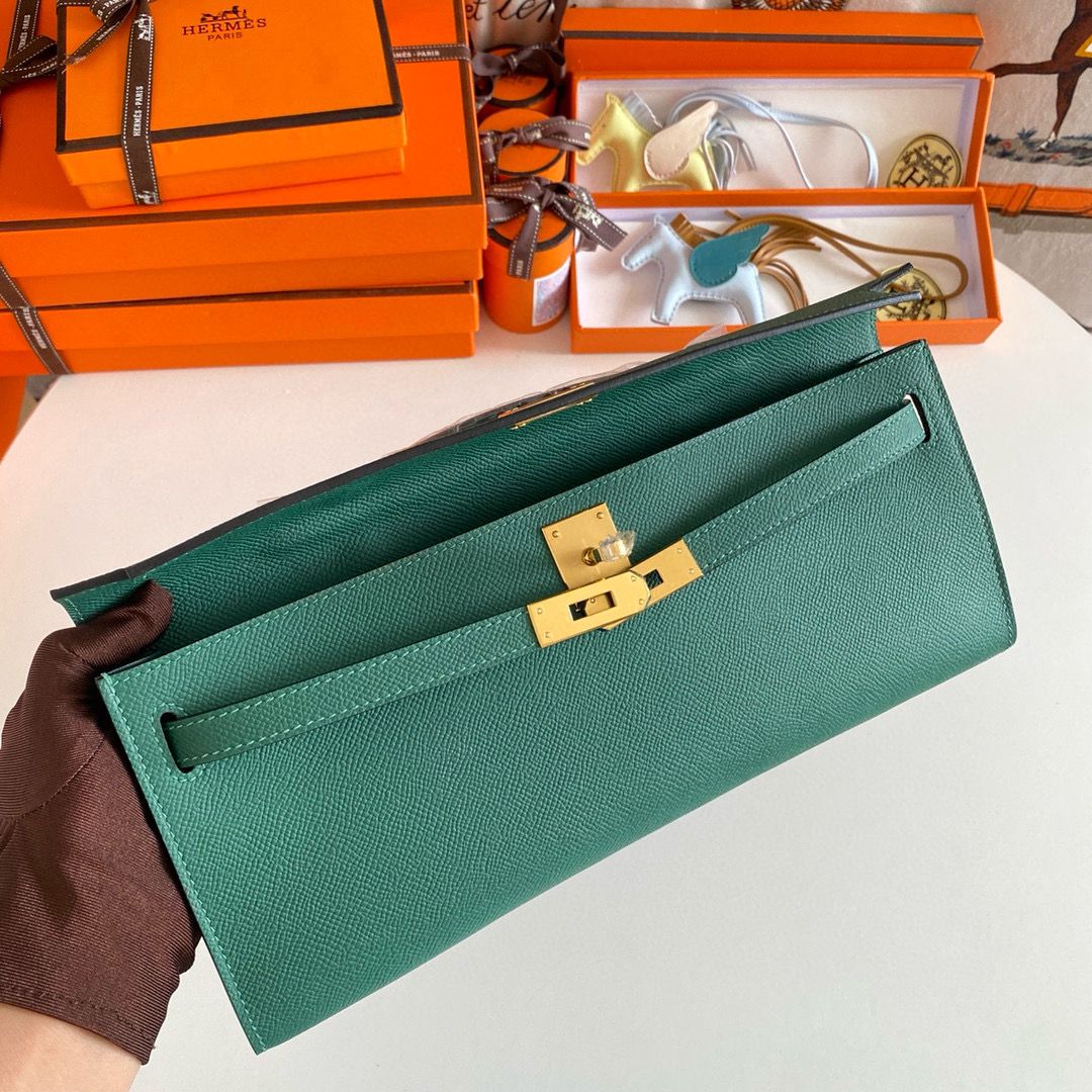 Hermes Kelly Cut Handmade Bag in Malachite Epsom Calfskin - Image 8