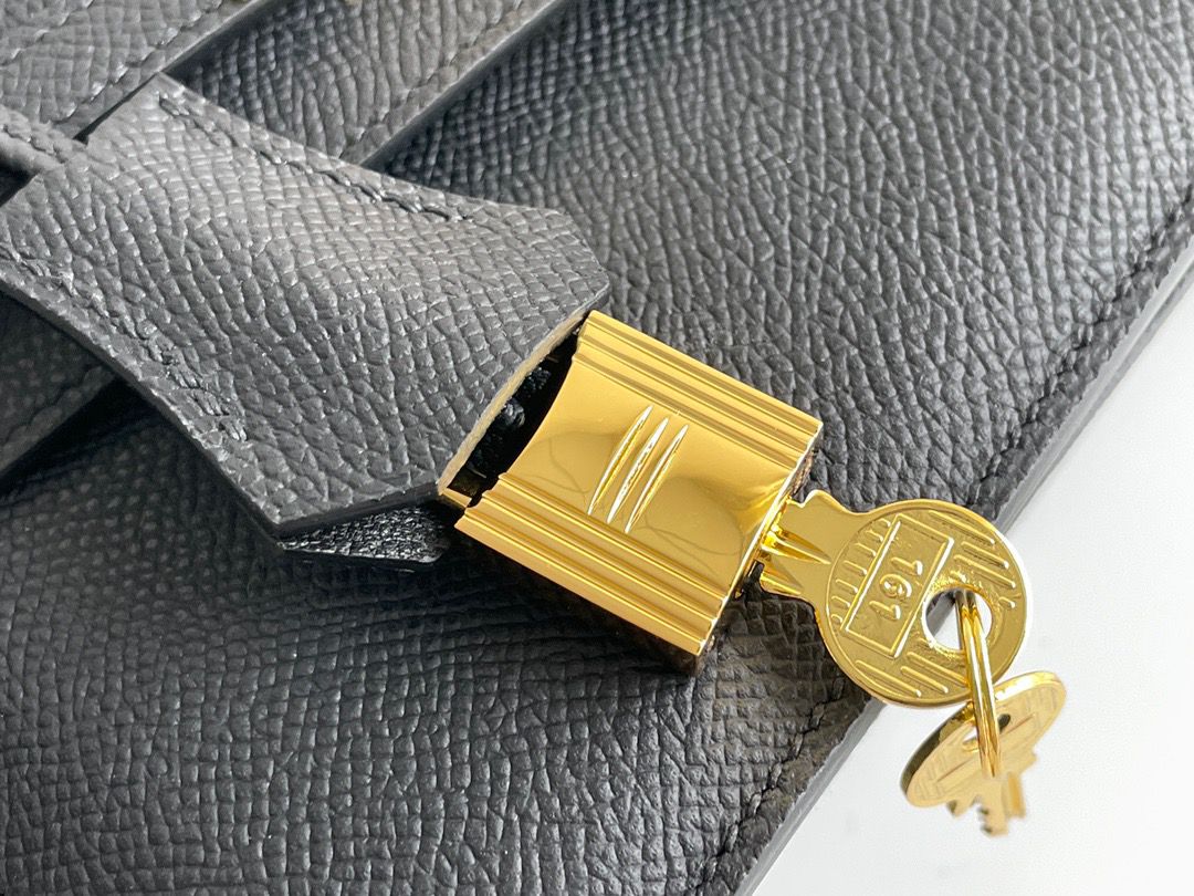 Hermes Kelly En Desordre 20 Handmade Bag In Black Epsom Calfskin - Image 10