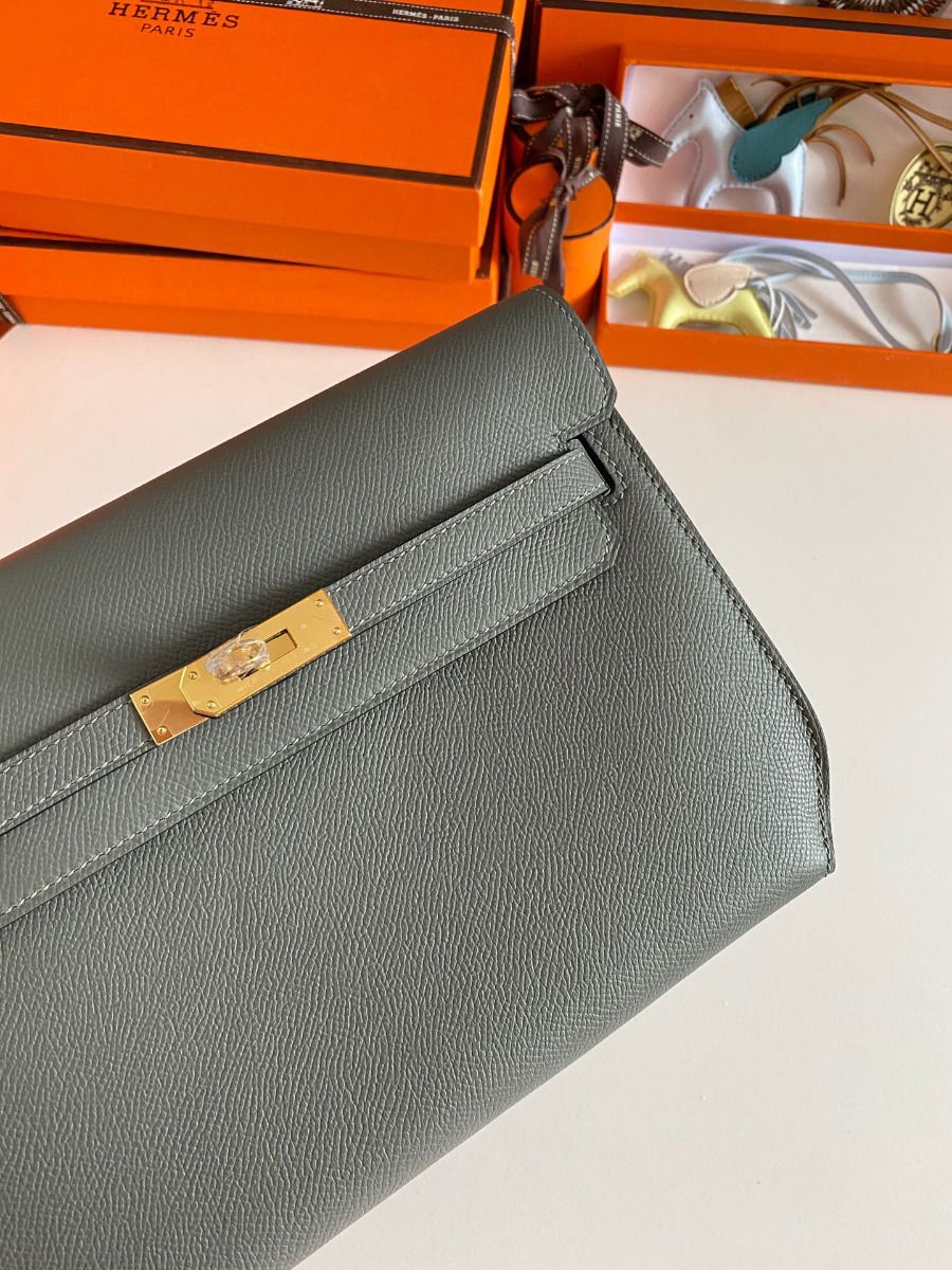 Hermes Kelly Depeches 25 Pouch in Vert Amande Epsom Calfskin - Image 5