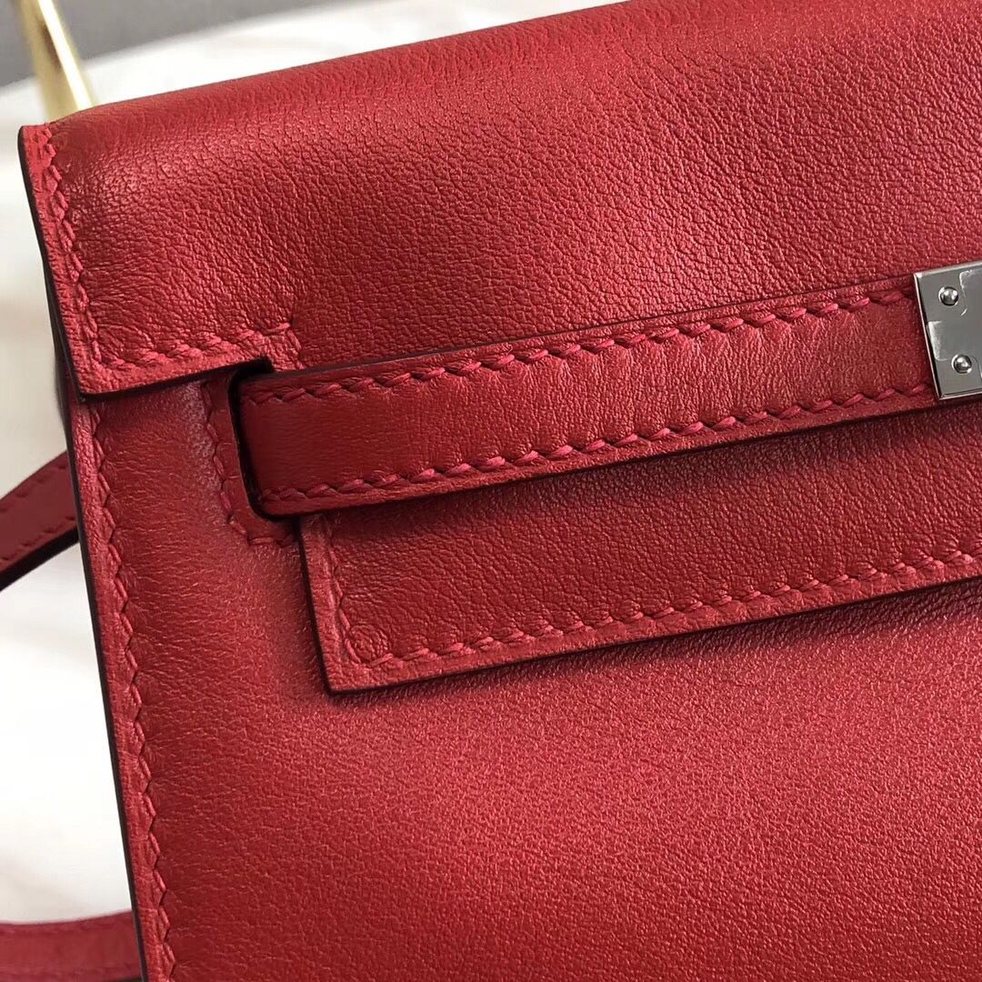 Hermes Kelly Danse Handmade Bag In Red Swift Leather - Image 4