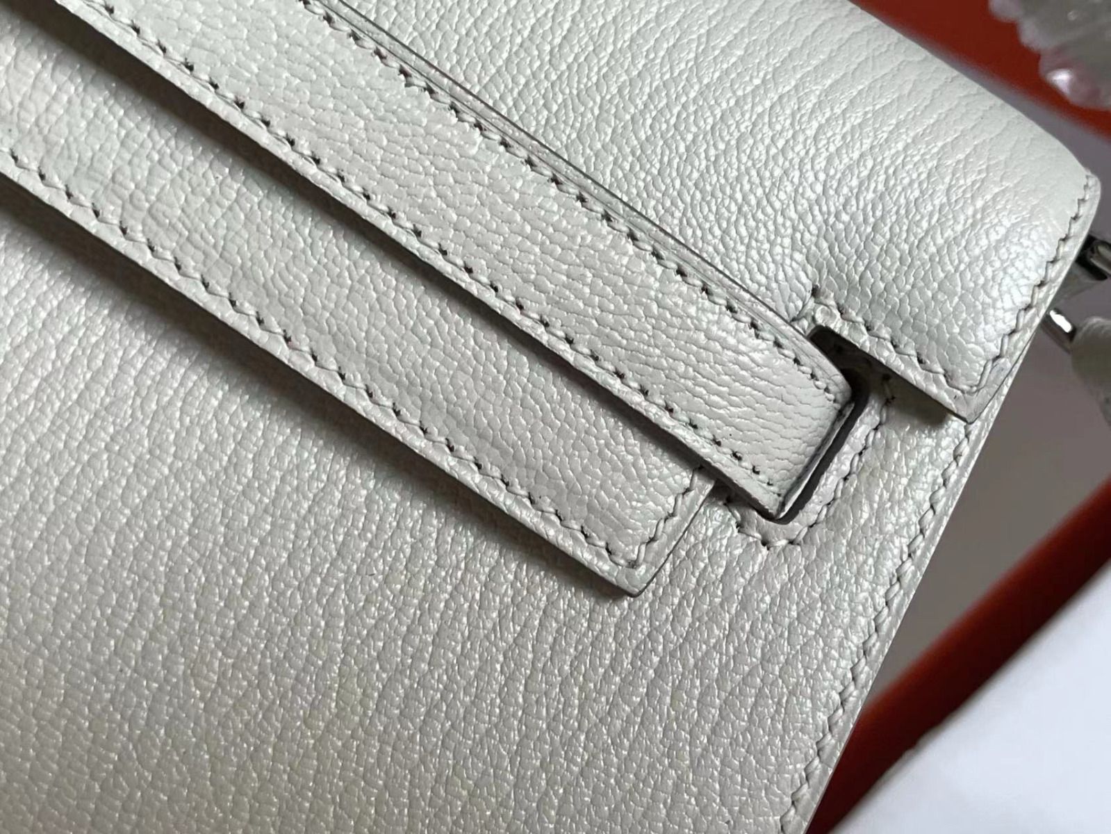 Hermes Kelly Elan Handmade Bag In Craie Chevre Mysore Leather - Image 6