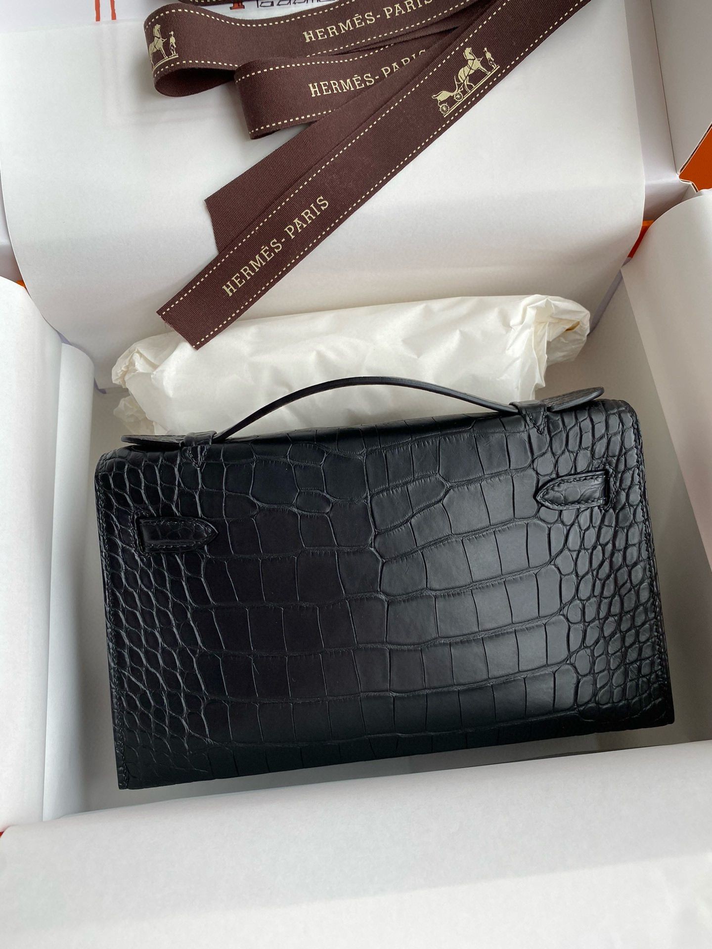 Hermes Kelly Pochette Handmade Bag in Black Matte Alligator Leather - Image 3