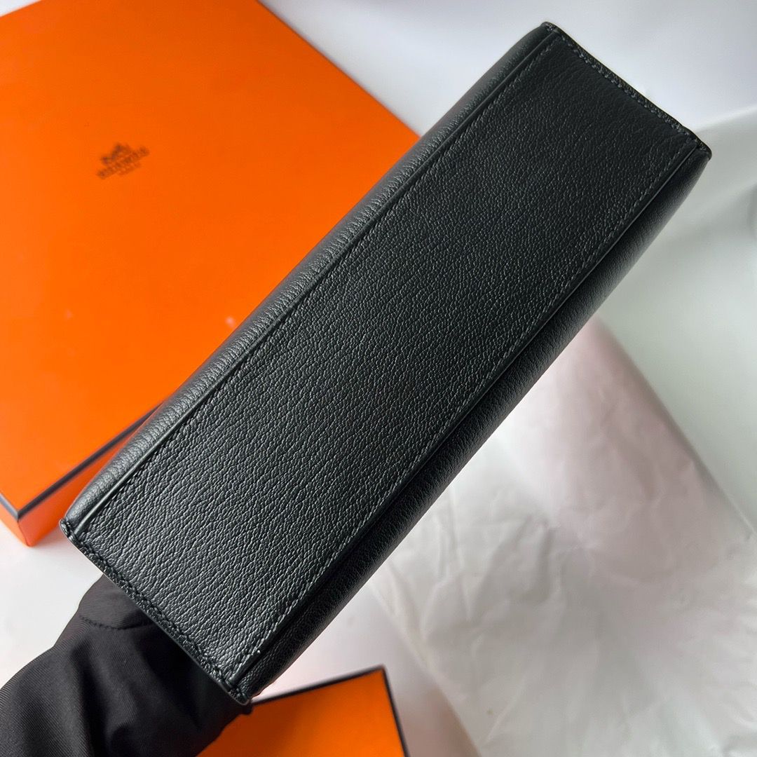 Hermes Kelly Pochette Handmade Bag In Black Chevre Mysore Leather - Image 9