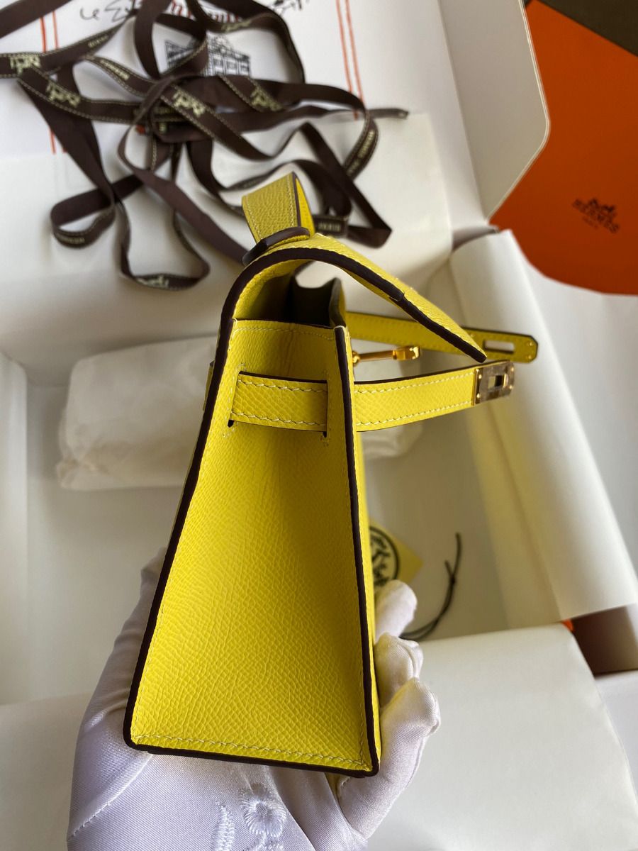 Hermes Kelly Pochette Handmade Bag In Lime Epsom Calfskin - Image 8