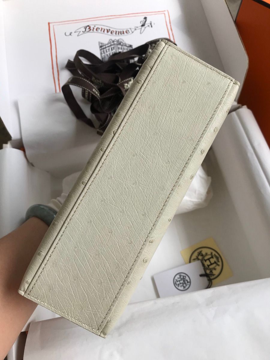 Hermes Kelly Pochette Handmade Bag In Beton Ostrich Leather - Image 4