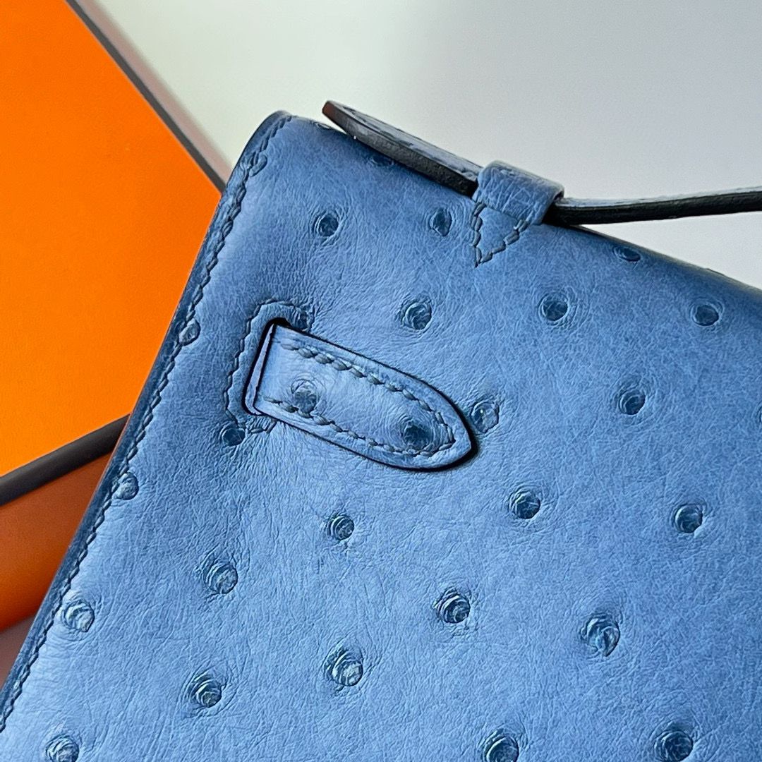 Hermes Kelly Pochette Handmade Bag in Mykonos Ostrich Leather - Image 8