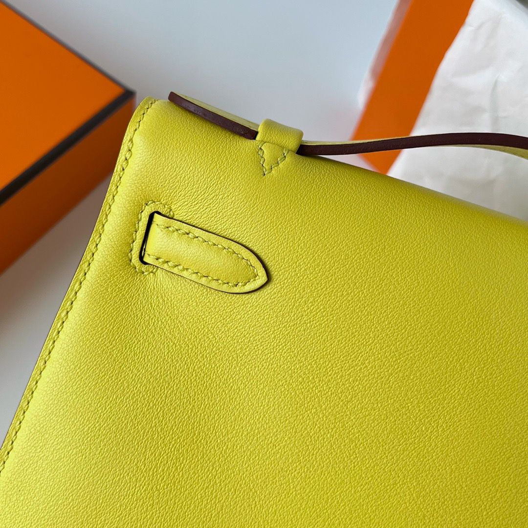 Hermes Kelly Pochette Handmade Bag In Lime Swift Calfskin - Image 8