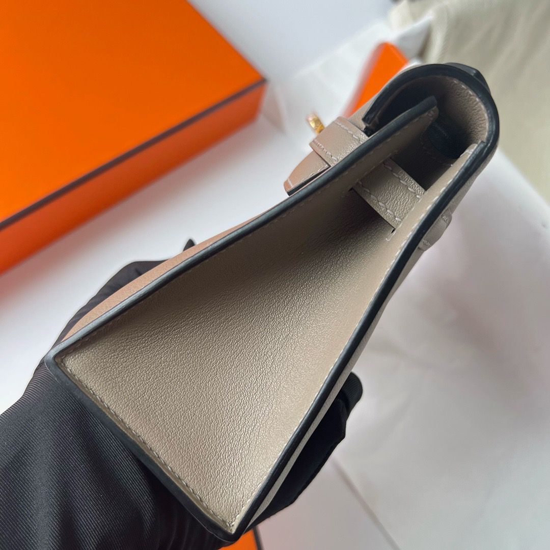 Hermes Kelly Pochette Handmade Bag In Taupe Swift Calfskin - Image 6