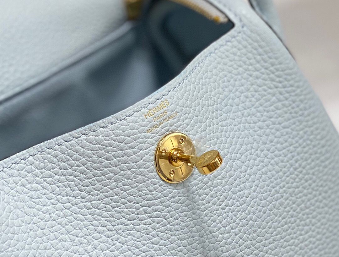 Hermes Lindy Mini Bag In Blue Brume Clemence Leather GHW - Image 8