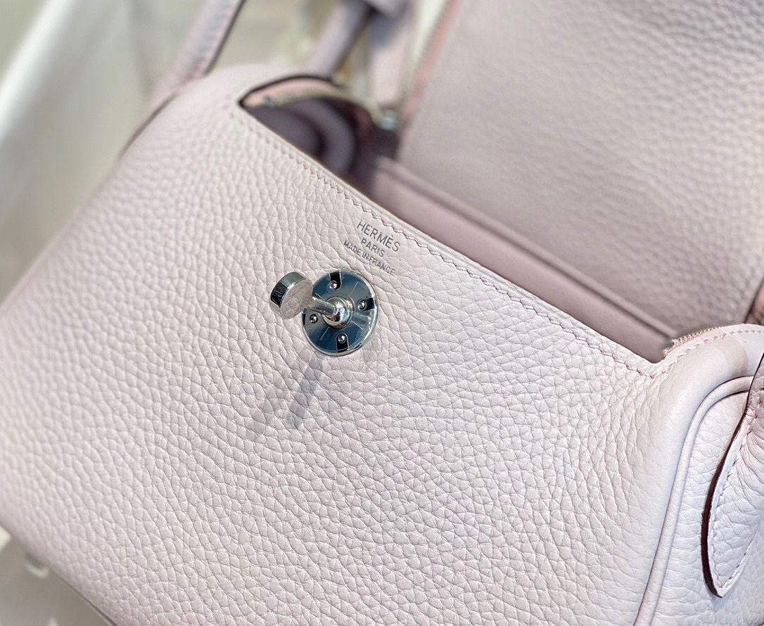 Hermes Lindy Mini Bag In Mauve Pale Clemence Leather PHW - Image 8