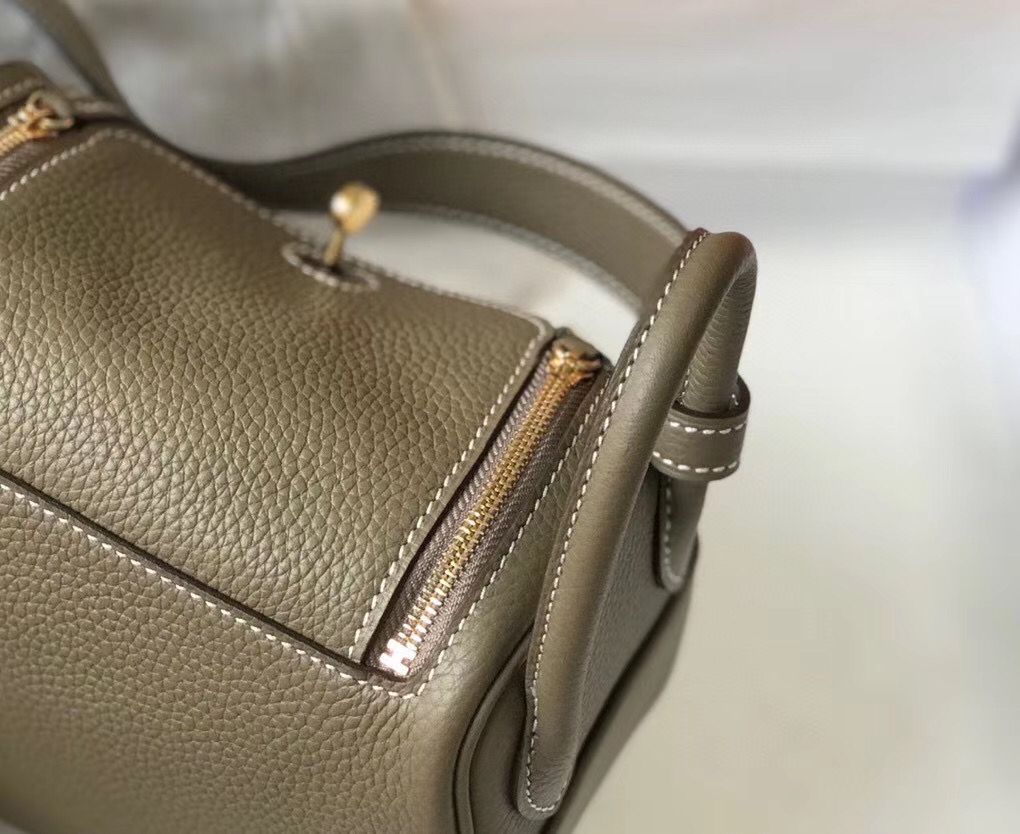 Hermes Lindy Mini Bag In Taupe Clemence Leather GHW - Image 6