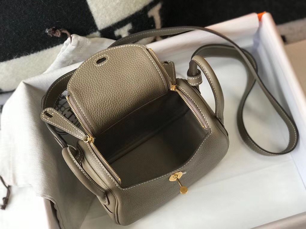 Hermes Lindy Mini Bag In Taupe Clemence Leather GHW - Image 8