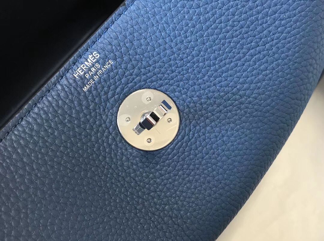 Hermes Lindy 26cm Bag In Blue Agate Clemence Leather PHW - Image 8