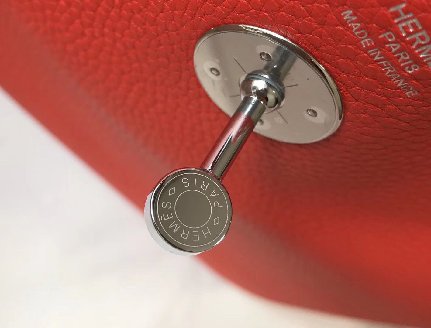 Hermes Lindy 26cm Bag In Red Clemence Leather PHW - Image 6