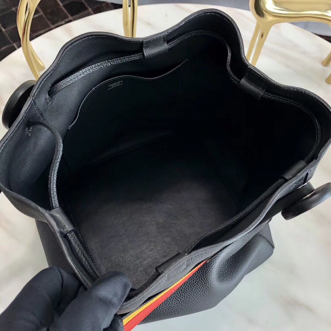 Hermes Licol 17cm Bag In Black Evercolor Calfskin - Image 4