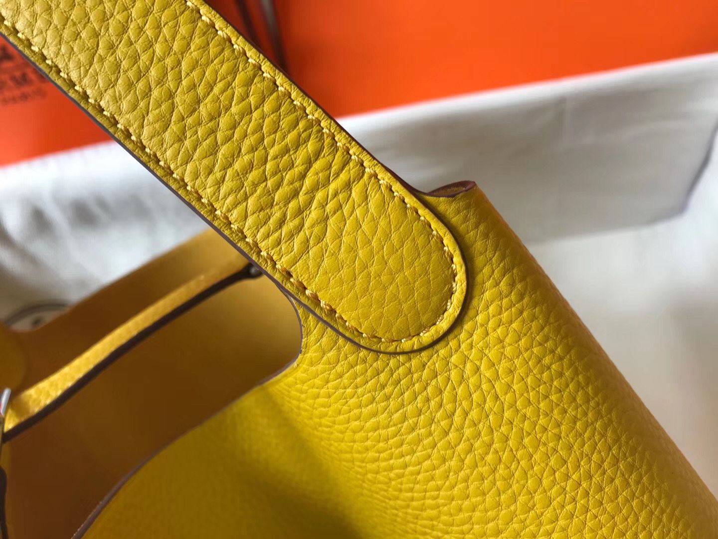 Hermes Picotin Lock 18 Bag In Yellow Clemence Leather - Image 6