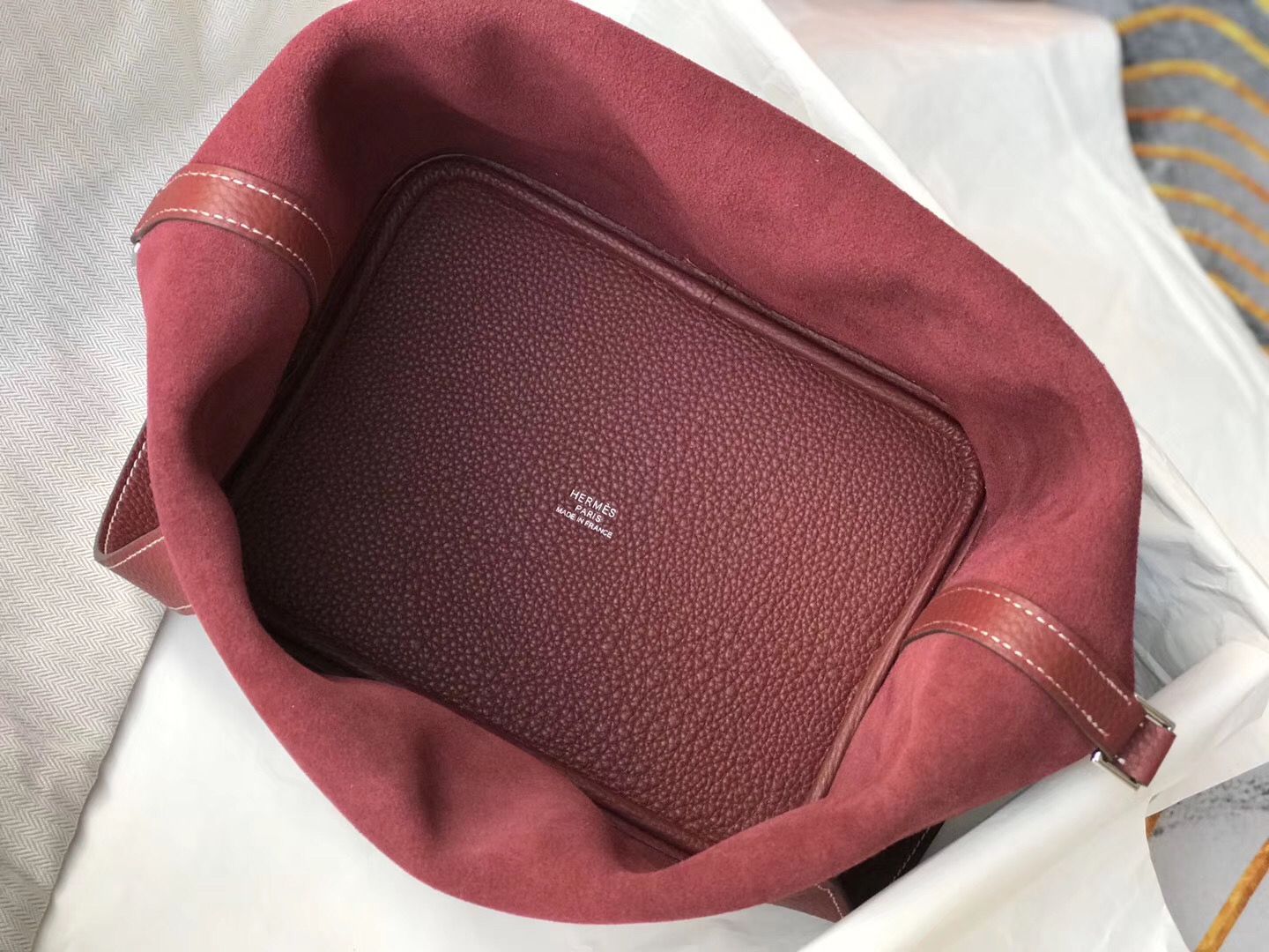 Hermes Picotin Lock 22 Bag In Bordeaux Clemence Leather - Image 9