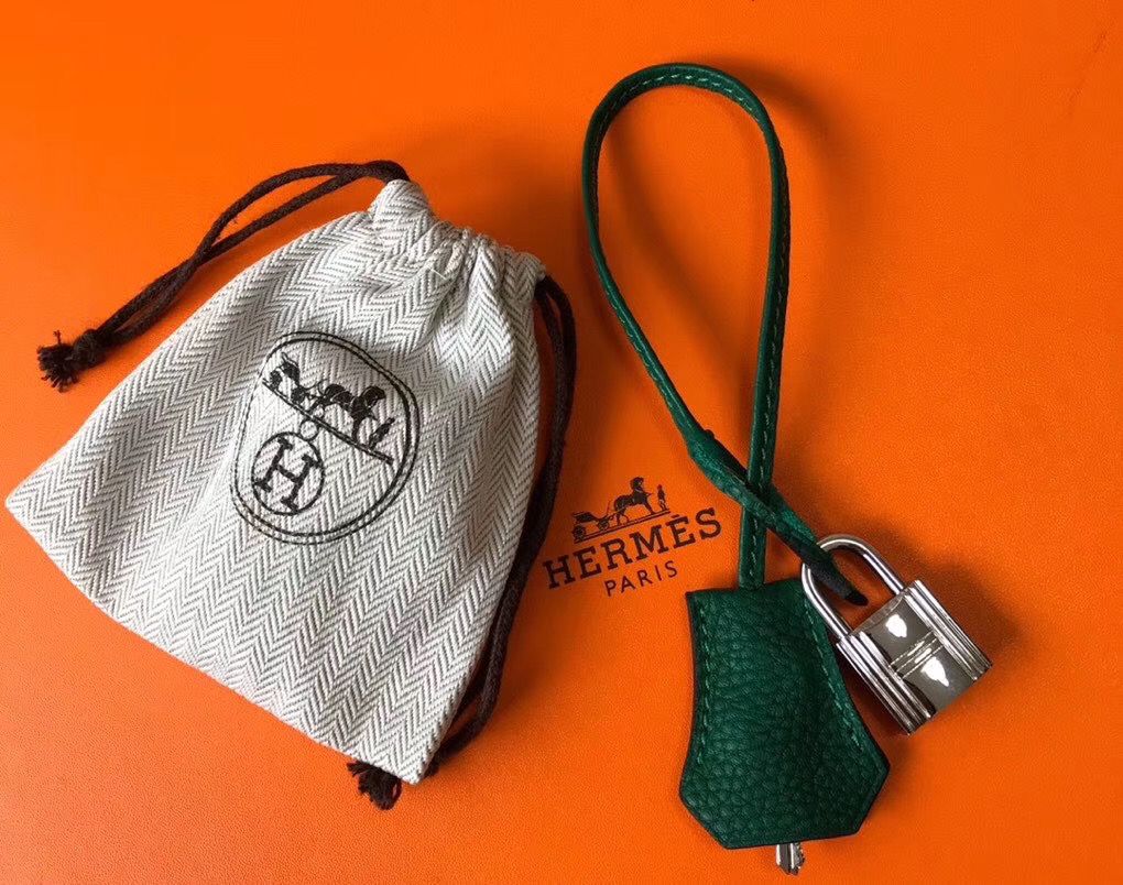 Hermes Picotin Lock 22 Bag In Vert Vertigo Clemence Leather - Image 9