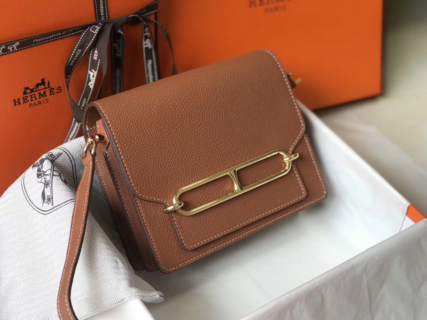 Hermes Mini Sac Roulis 18cm Bag In Brown Evercolor Calfskin - Image 4