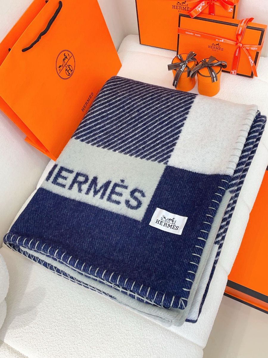 Hermes H Riviera Blanket in Marine Wool and Cashmere - Image 8