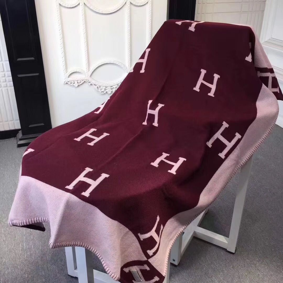 Hermes Fuchsia Avalon Throw Blanket - Image 9