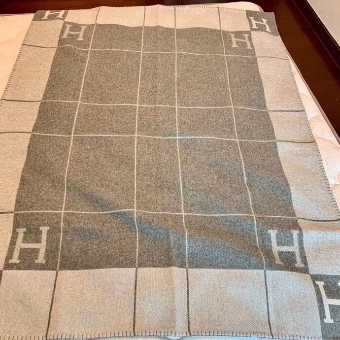 Hermes Grey Avalon III Throw Blanket - Image 8