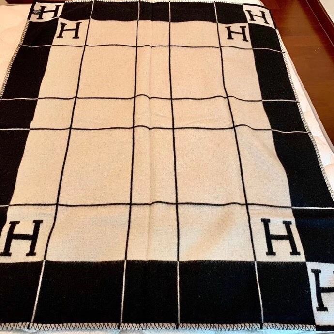 Hermes Black Avalon III Throw Blanket - Image 8