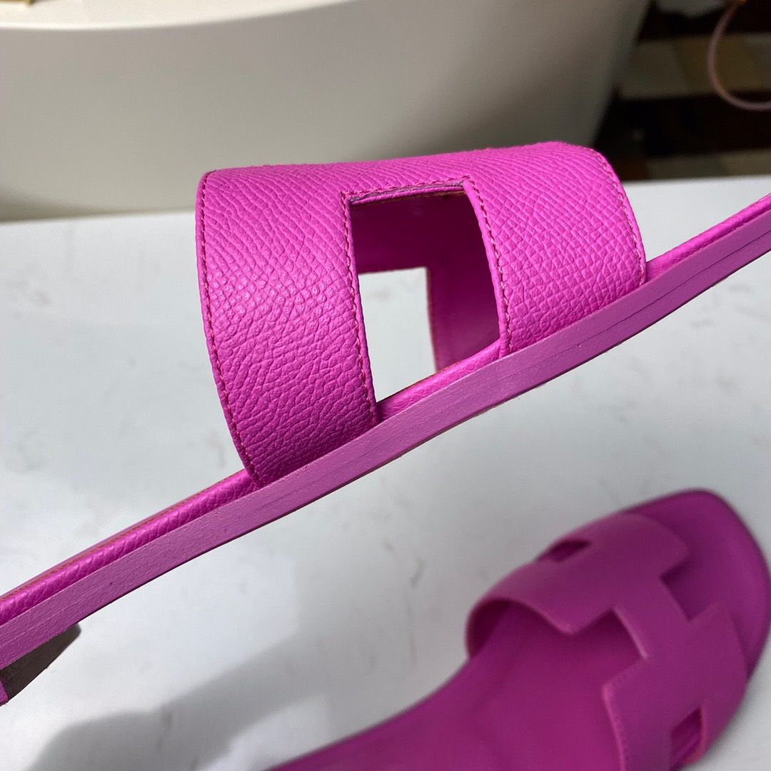 Hermes Oran Slide Sandals In Magnolia Epsom Calfskin - Image 5