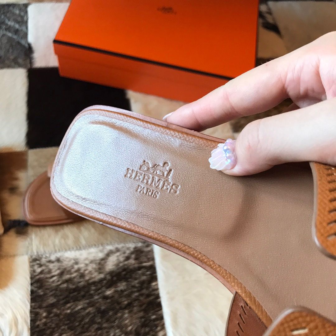 Hermes Oran Slide Sandals In Gold Epsom Perforated Calfskin - Image 6