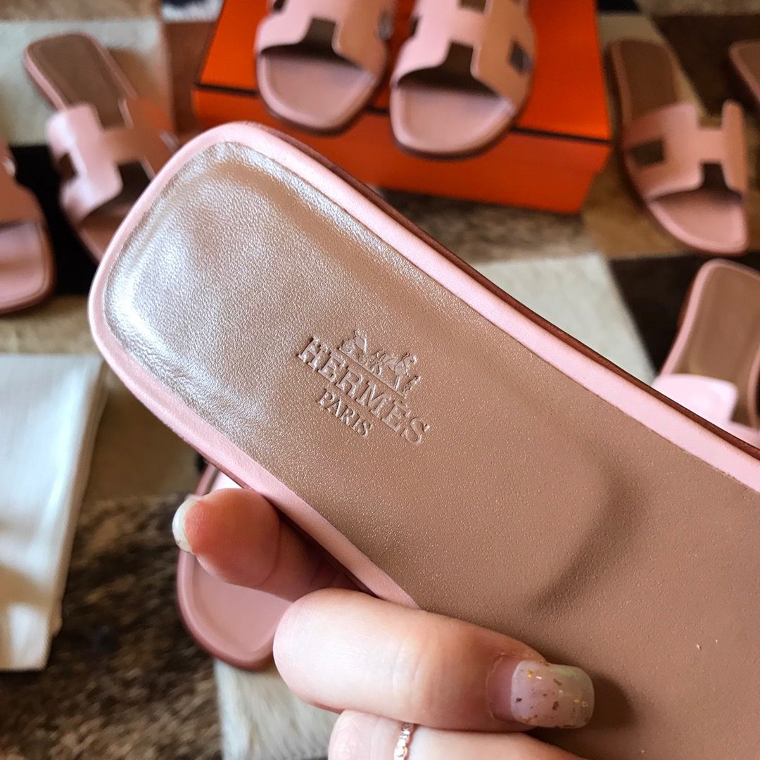 Hermes Oran Slide Sandals In Pink Swift Calfskin - Image 5