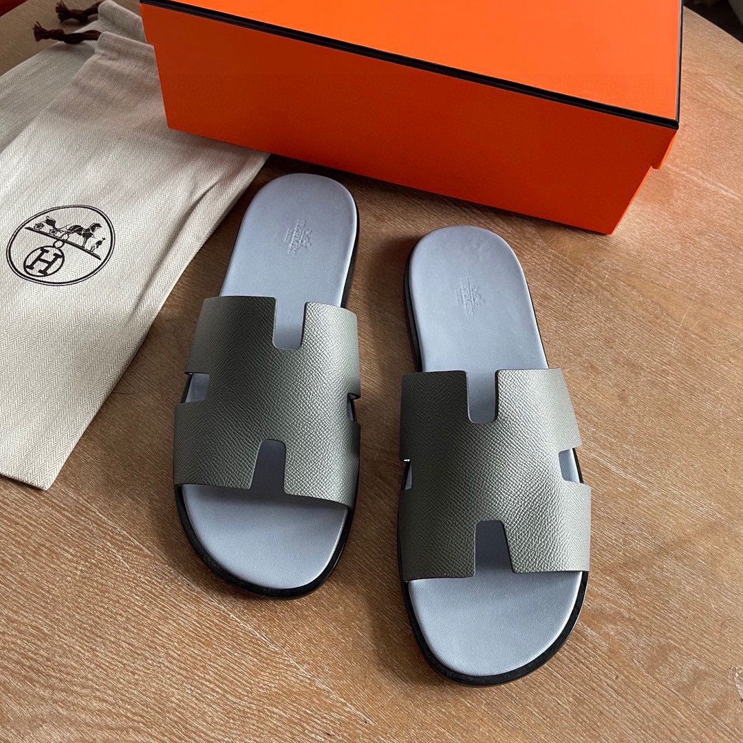 Hermes Izmir Sandals in Vert Amande Epsom Calfskin with Blue Insole - Image 7