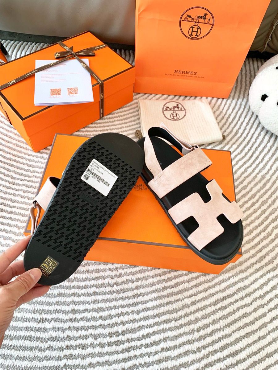 Hermes Men's Genius Sandals In Beige Suede Calfskin - Image 9