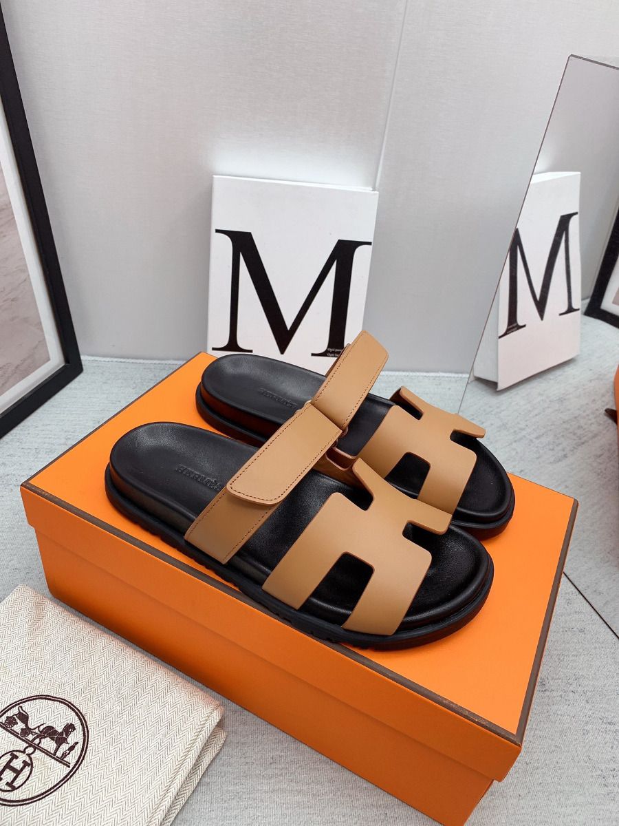 Hermes Men's Chypre Sandals in Brown Calfskin - Image 4