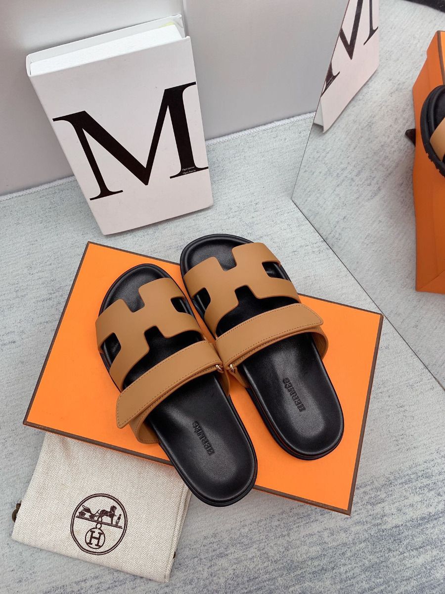 Hermes Men's Chypre Sandals in Brown Calfskin - Image 5