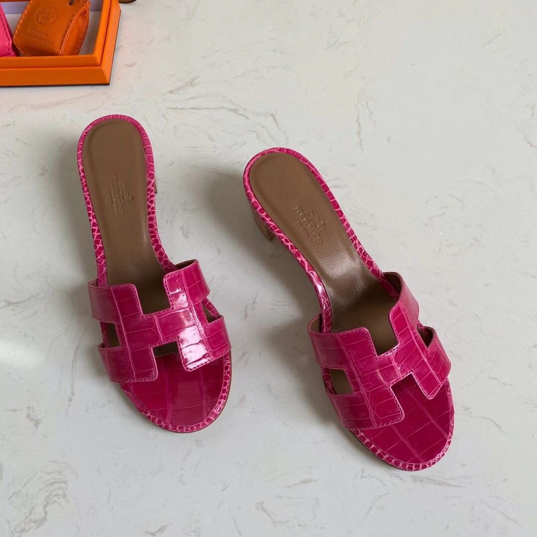 Hermes Oasis Sandals In Rose Red Shiny Niloticus Crocodile - Image 6